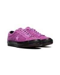 lila Wildleder niedrige Sneakers von Converse