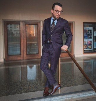 Welche Doppelmonks mit violetten Anzuges zu tragen – 5 Herren Outfits: Entscheiden Sie sich für einen violetten Anzug und ein hellblaues Businesshemd, um vor Klasse und Perfektion zu strotzen. Doppelmonks leihen Originalität zu einem klassischen Look.