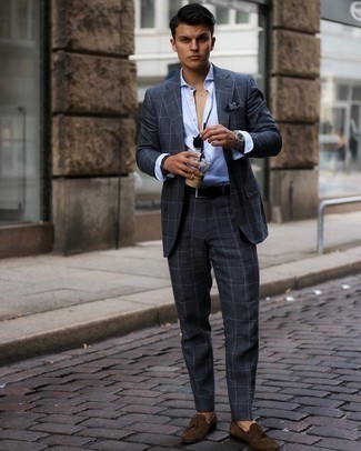 Welche Slipper mit grauen Anzuges zu tragen – 375 Elegante Sommer Herren Outfits: Entscheiden Sie sich für einen grauen Anzug und ein hellblaues vertikal gestreiftes Businesshemd für einen stilvollen, eleganten Look. Slipper sind eine ideale Wahl, um dieses Outfit zu vervollständigen. Der Look ist ja mega für den Sommer.