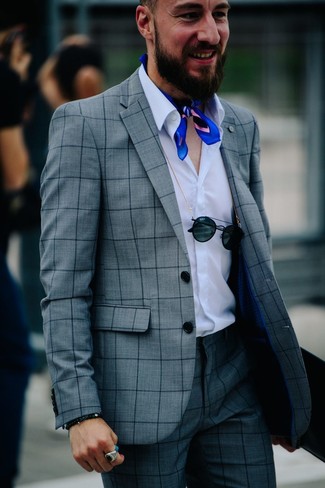 grauer Anzug mit Karomuster, weißes Langarmhemd, blauer Bandana, schwarze Sonnenbrille für Herren