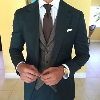 Braune Strick Krawatte kombinieren – 135 Herren Outfits: Kombinieren Sie einen dunkeltürkisen Anzug mit einer braunen Strick Krawatte, um vor Klasse und Perfektion zu strotzen.
