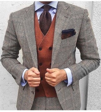Dunkelbraune Strick Krawatte kombinieren – 135 Herren Outfits: Kombinieren Sie einen grauen Wollanzug mit Hahnentritt-Muster mit einer dunkelbraunen Strick Krawatte für eine klassischen und verfeinerte Silhouette.