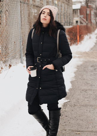 20 Jährige: Rucksack kombinieren – 5 Winter Damen Outfits