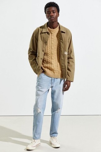 20 Jährige: Hellbeige Strickpullover kombinieren – 7 Frühling Herren Outfits