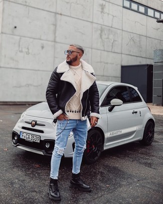 20 Jährige: Hellbeige Strickpullover kombinieren – 32 Herren Outfits