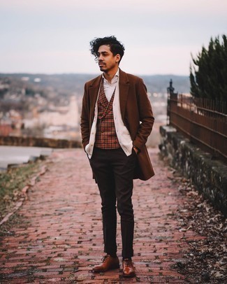 Welche Westen mit hellbeige Strickjacke zu tragen – 10 Herren Outfits