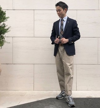 Welche Businesshemden mit hellbeige Chinohose zu tragen – 634+ Herren Outfits