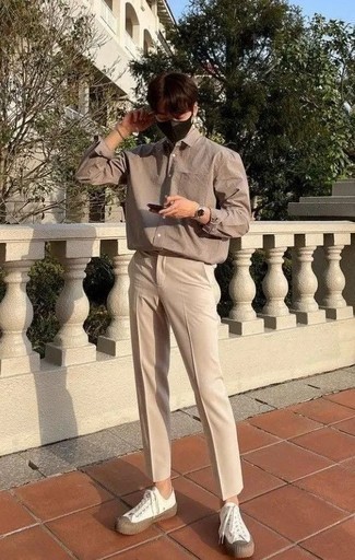 Teenager: Hellbeige Chinohose kombinieren – 143 Herren Outfits warm Wetter