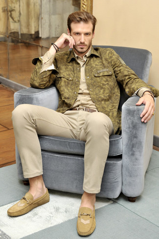 Welche Shirtjacken mit hellbeige Chinohose zu tragen – 558+ Herren Outfits