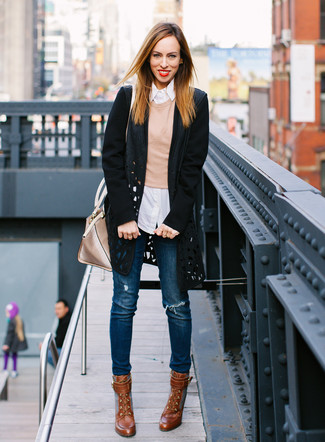 Hellbeige Pullover mit einem Rundhalsausschnitt kombinieren – 182 Damen Outfits