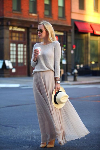 Hellbeige Pullover mit einem Rundhalsausschnitt kombinieren – 105 Herbst Damen Outfits