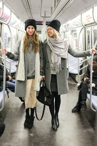 Hellbeige Pullover mit einem Rundhalsausschnitt kombinieren – 182 Damen Outfits