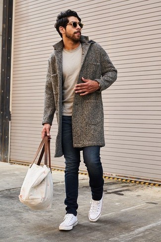 Welche enge Jeans mit hellbeige Pullovers mit einem Rundhalsausschnitt zu tragen – 50 Herren Outfits