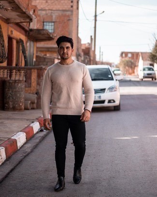 Welche enge Jeans mit hellbeige Pullovers mit einem Rundhalsausschnitt zu tragen – 50 Herren Outfits