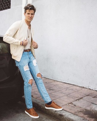 Hellbeige T-Shirt mit einem Rundhalsausschnitt kombinieren – 733+ Herren Outfits