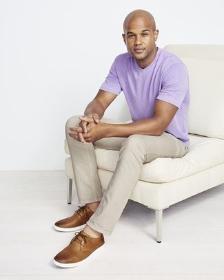 Hellbeige Jeans kombinieren – 43 Herren Outfits heiß Wetter
