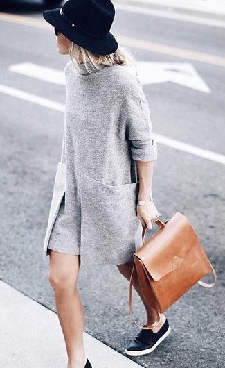 Hellbeige Leder Rucksack kombinieren – 13 Damen Outfits