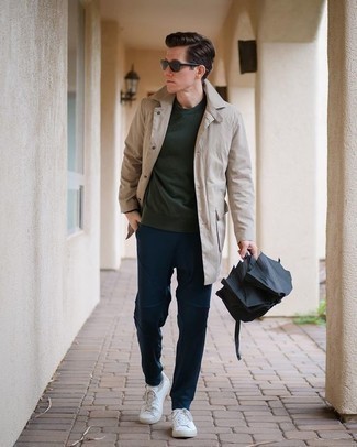 20 Jährige: Hellbeige Regenjacke kombinieren – 68 Herren Outfits