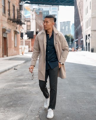 Hellbeige Regenjacke kombinieren – 88 Frühling Herren Outfits