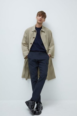 20 Jährige: Hellbeige Regenjacke kombinieren – 68 Herren Outfits