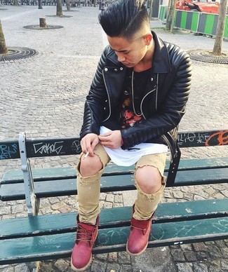 Hellbeige Hose mit Destroyed-Effekten kombinieren – 11 Herbst Herren Outfits
