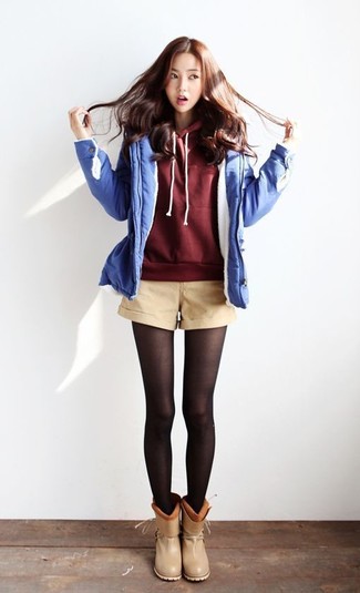 Hellbeige Shorts kombinieren – 6 Damen Outfits kühl Wetter