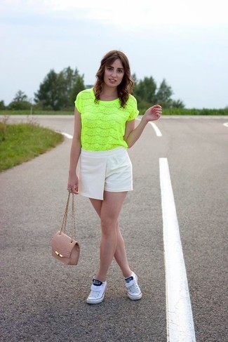 Hellbeige Shorts kombinieren – 73 Damen Outfits