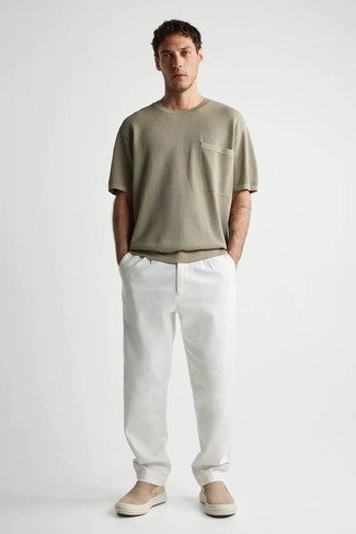 Welche Chinohosen mit hellbeige Slip-On Sneakers zu tragen – 67 Herren Outfits