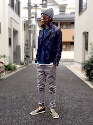 Welche Chinohosen mit hellbeige Slip-On Sneakers zu tragen – 67 Herren Outfits