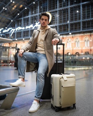 Hellbeige Koffer kombinieren – 1 Smart-Casual Herren Outfits warm Wetter