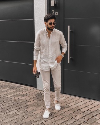 Hellbeige vertikal gestreiftes Langarmhemd kombinieren – 55 Herren Outfits