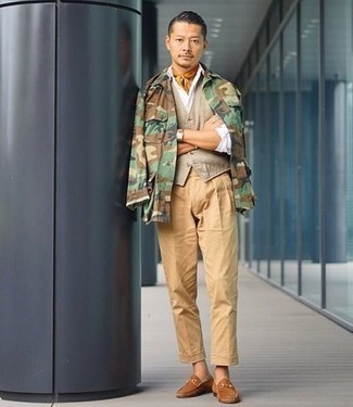 Welche Slipper mit hellbeige Weste zu tragen – 72 Herren Outfits