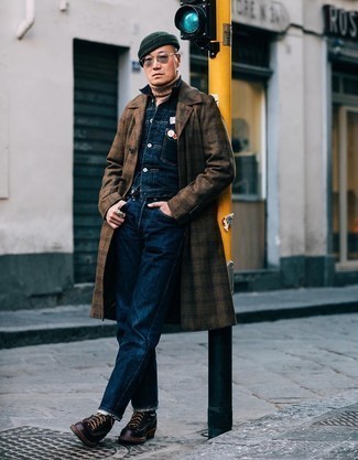 Wie hellbeige Wollrollkragenpullover mit dunkelblauer Jeans zu kombinieren – 27 Herren Outfits
