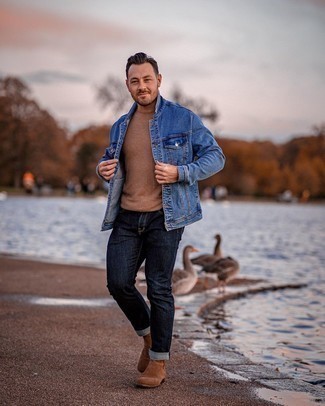 Wie hellbeige Wollrollkragenpullover mit dunkelblauer Jeans zu kombinieren – 27 Herren Outfits