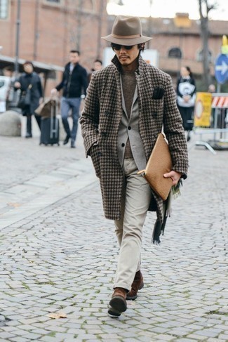 Hellbeige Clutch Handtasche kombinieren – 9 Herren Outfits kühl Wetter
