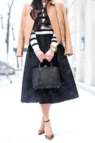 weißer und schwarzer horizontal gestreifter Pullover mit einem Rundhalsausschnitt von Saint Laurent
