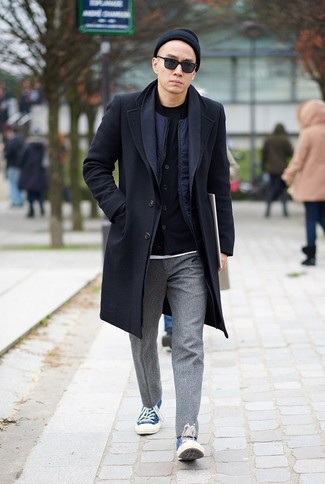 Welche Strickjacken mit schwarzen und weißen T-Shirts mit einem Rundhalsausschnitt zu tragen – 68 Herren Outfits