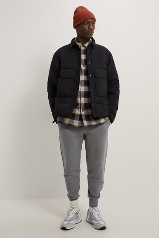 Schwarzes und weißes Langarmhemd mit Vichy-Muster kombinieren – 19 Herren Outfits