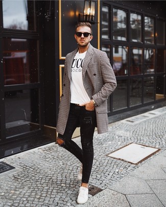 Schwarzen und weißen Mantel mit Vichy-Muster kombinieren – 16 Herren Outfits