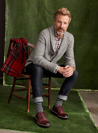 Schwarze und weiße horizontal gestreifte Socken kombinieren – 73 Herren Outfits