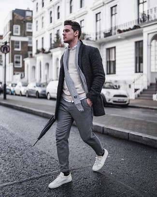 Schwarze und weiße horizontal gestreifte Socken kombinieren – 73 Herren Outfits