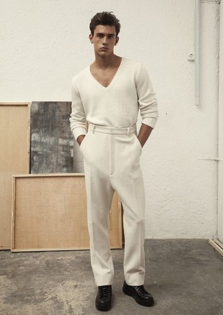 Teenager: Welche Anzughosen mit schwarzer Freizeitstiefel zu tragen – 1 Smart-Casual Herren Outfits warm Wetter