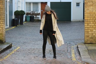 Welche Mäntel mit schwarzen Pullovers mit einem Rundhalsausschnitt zu tragen – 102 Damen Outfits