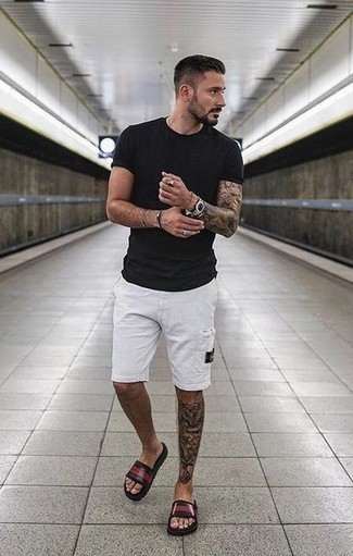 Welche Shorts mit schwarzen T-Shirts mit einem Rundhalsausschnitt zu tragen – 228 Herren Outfits