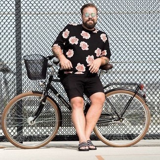 Welche Shorts mit schwarzen T-Shirts mit einem Rundhalsausschnitt zu tragen – 228 Herren Outfits
