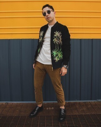 Schwarze bestickte Bomberjacke kombinieren – 13 Herren Outfits