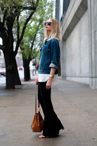 Schwarze Schlaghose kombinieren – 40 Damen Outfits