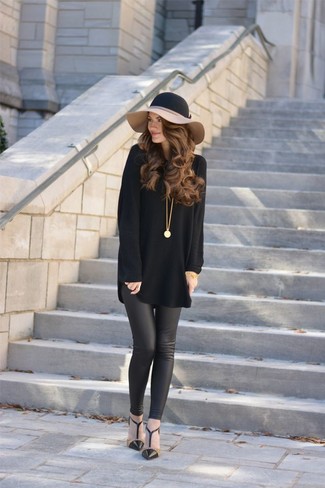 Schwarze Strick Tunika kombinieren – 5 Damen Outfits