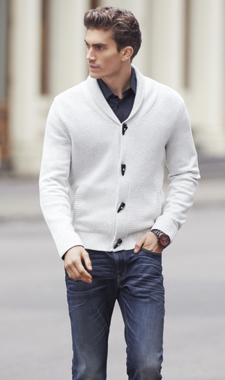 Wie schwarzes Langarmhemd mit blauer Jeans zu kombinieren – 78 Herren Outfits