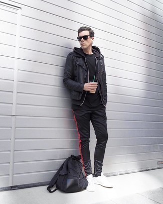 Schwarzen Nylon Rucksack kombinieren – 13 Herren Outfits